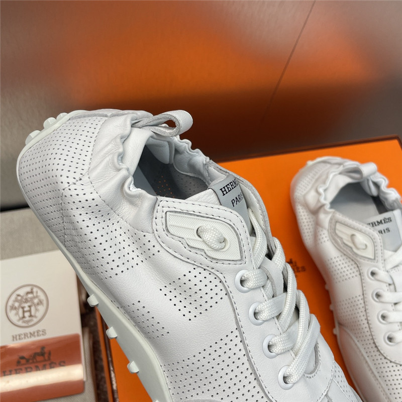 H**me5 white flat round toe lace-up sneakers