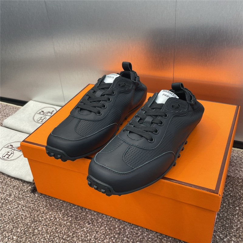 H**me5 black leather flat round toe sneakers