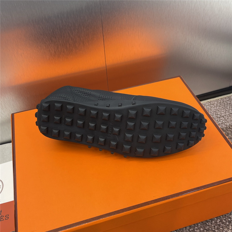 H**me5 black leather flat round toe sneakers