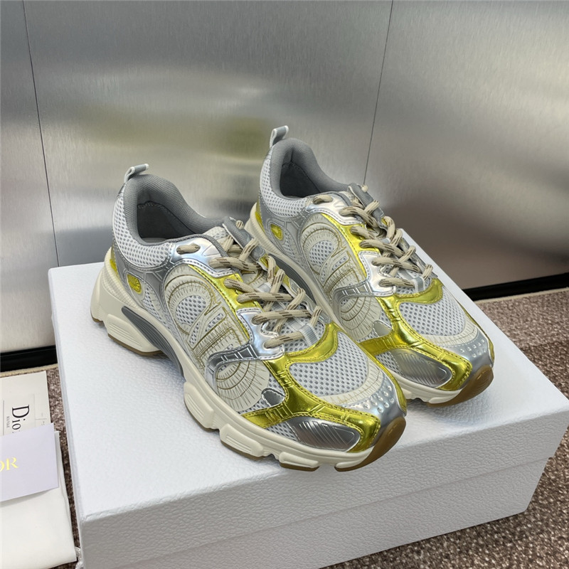 D10r chrono sneakers gold