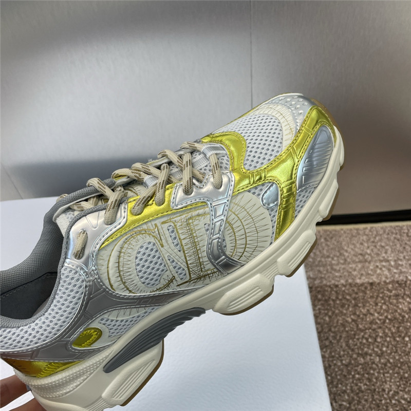 D10r chrono sneakers gold