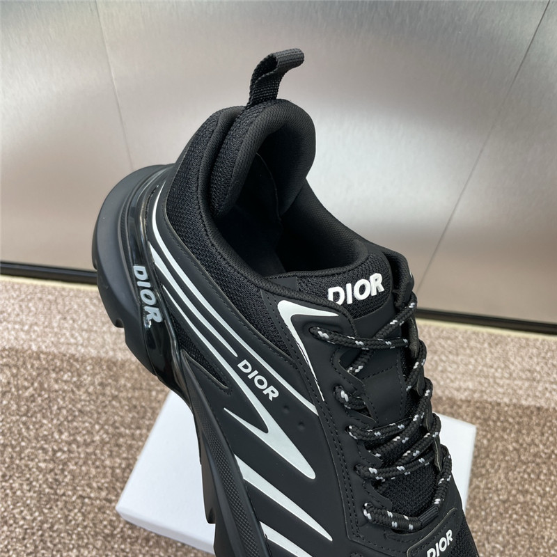 D10r b22 sneakers in black