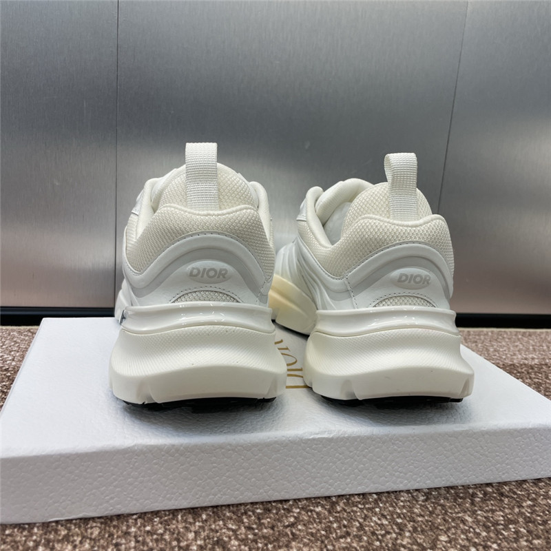 D10r b22 sneakers in white