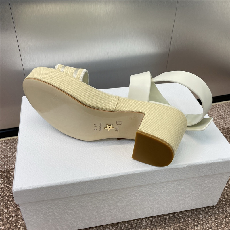 D10r dway heeled sandal natural raffia with ivory calfskin