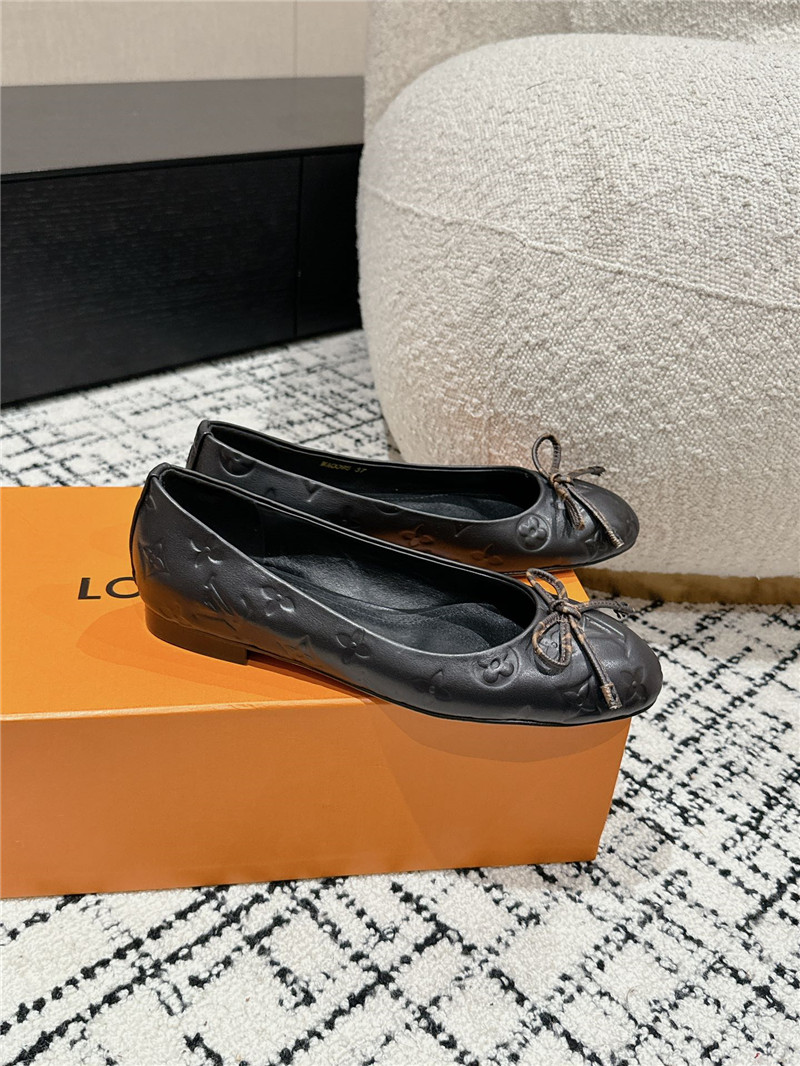 l0vis Vvtt0n nina black monogram ballerina flats