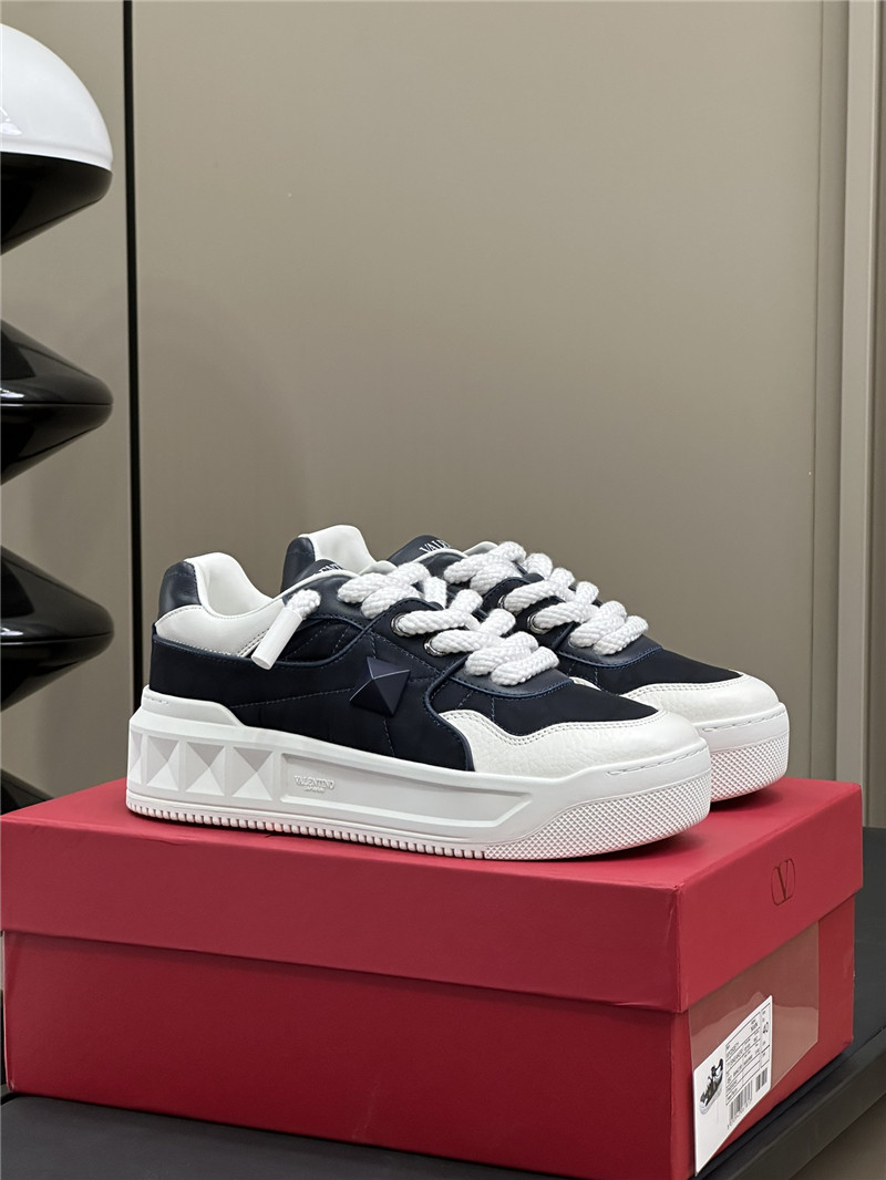 Va1e*ntin0 one stud xl low-top sneakers