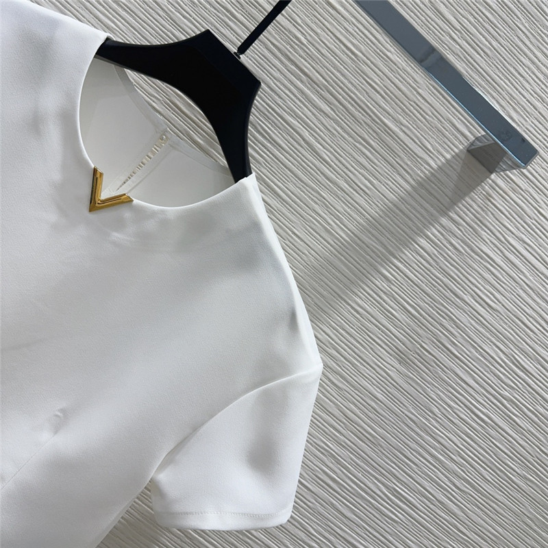 Va1e*ntin0 short-sleeved top + a-line long skirt replica clothing sites