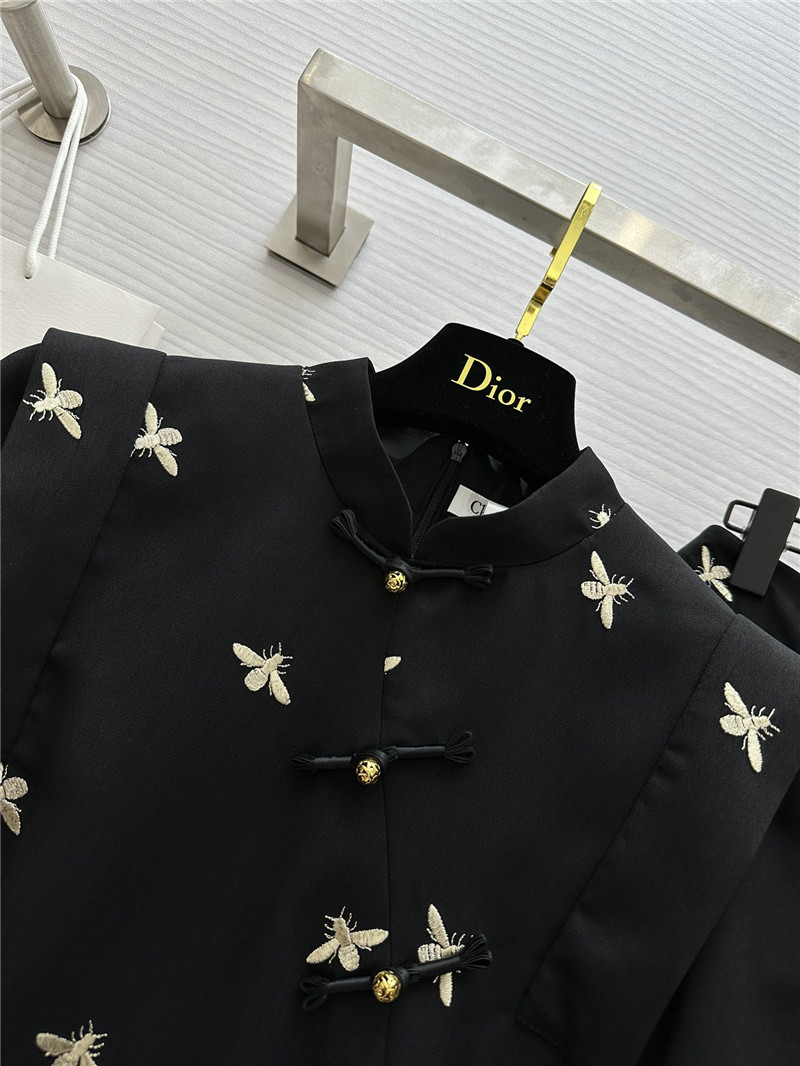 D10r bee embroidered suit replica clothing sites
