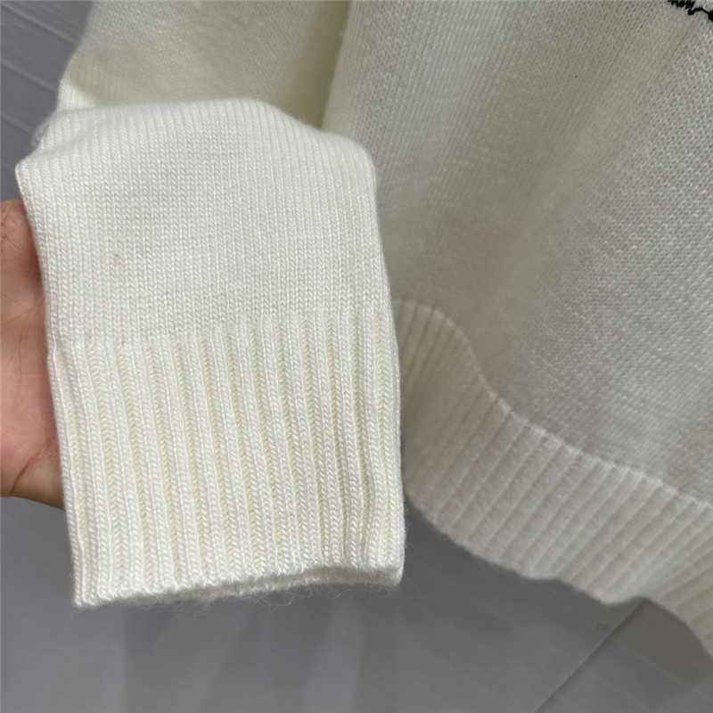 D10ramour embroidered sweater in white