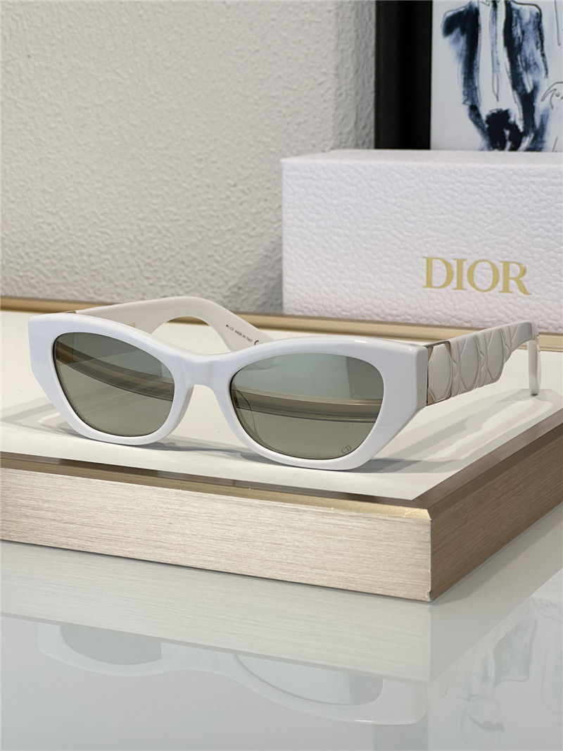 D10r new cat-eye sunglasses