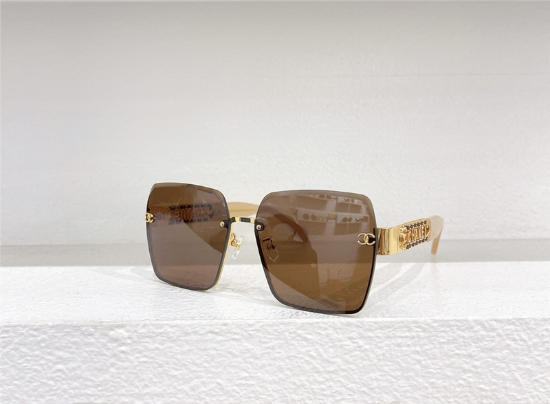Ch**el noble and elegant sunglasses