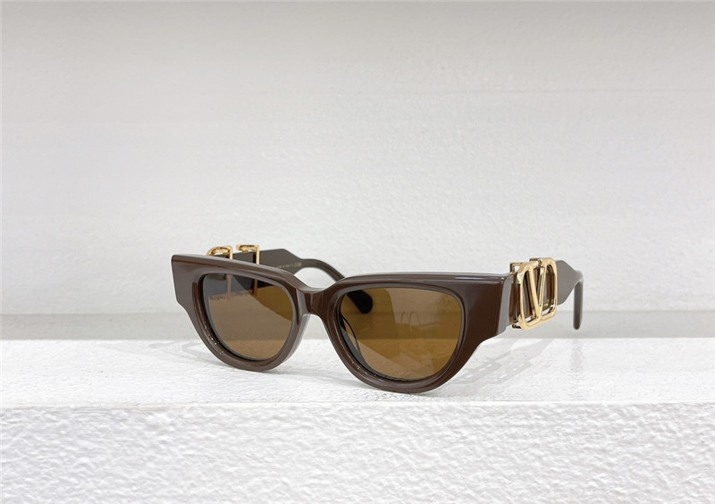 Va1e*ntin0 cat eye sunglasses