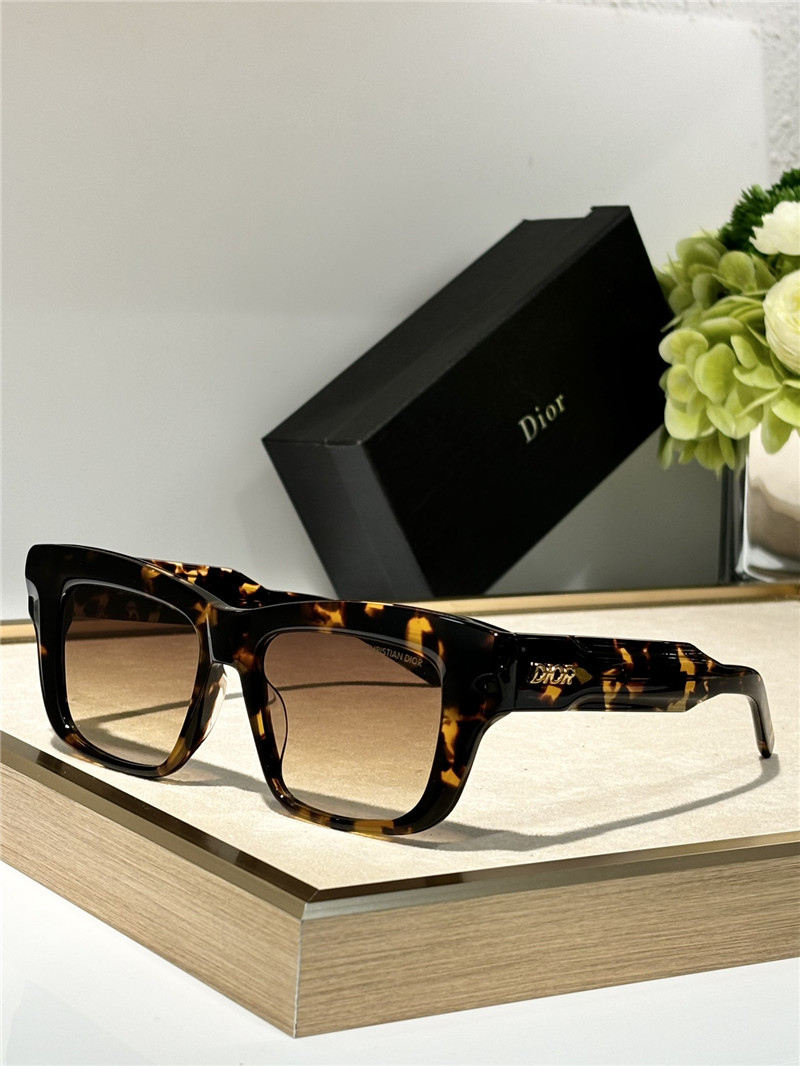 D10r square sunglasses