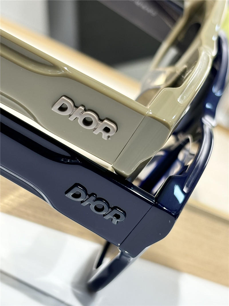 D10r square sunglasses