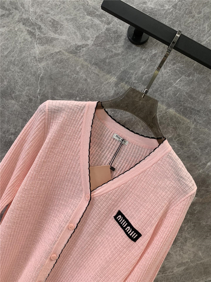 Miu Miu Logo V-Neck Cardigan in Pink