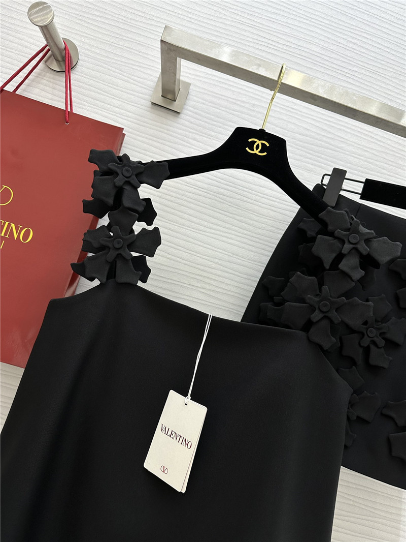 Va1e*ntin0 three-dimensional pile flower suit replica d&g clothing