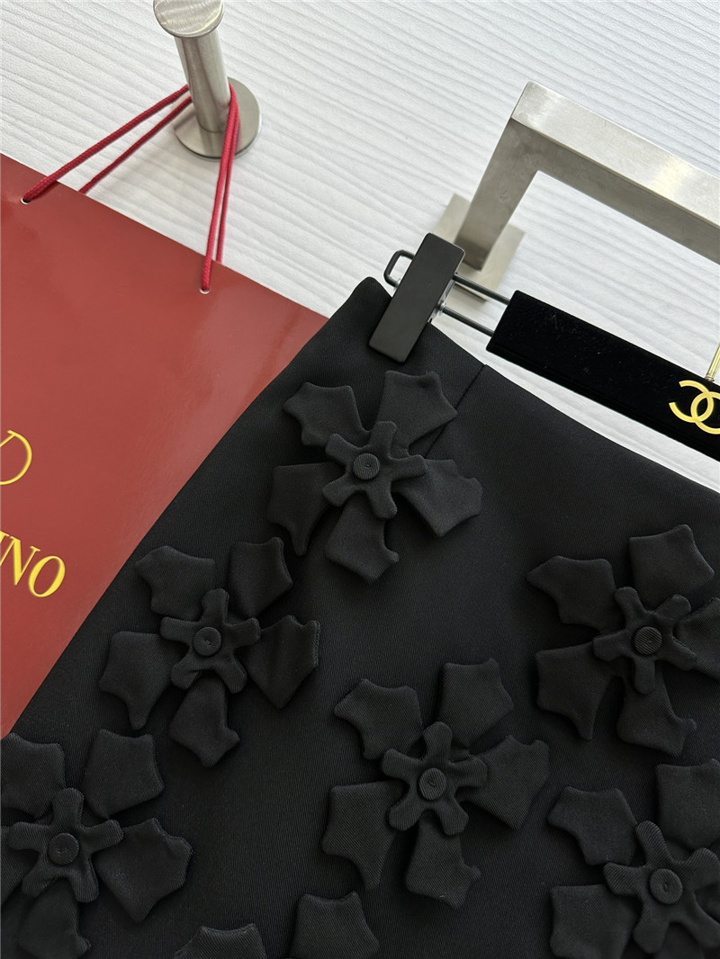 Va1e*ntin0 three-dimensional pile flower suit replica d&g clothing