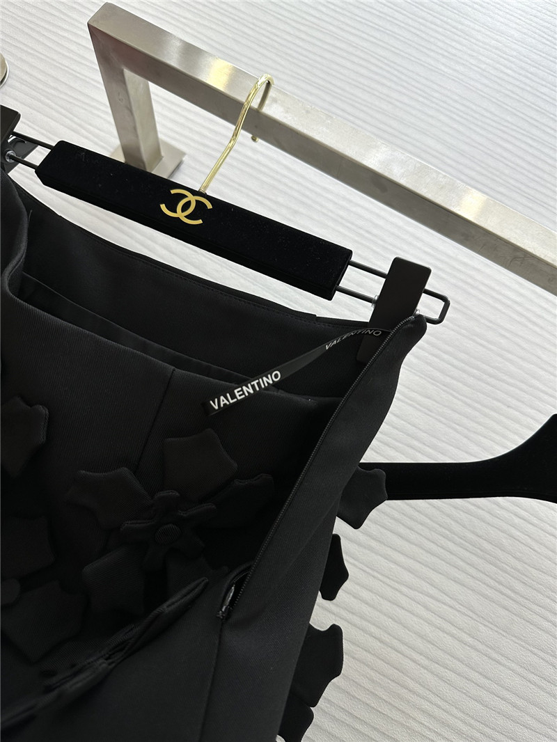 Va1e*ntin0 three-dimensional pile flower suit replica d&g clothing