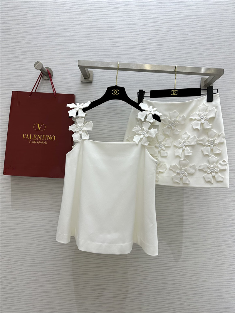 Va1e*ntin0 three-dimensional pile flower suit replica d&g clothing