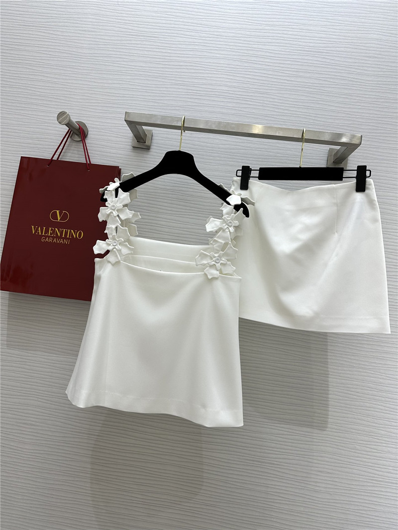 Va1e*ntin0 three-dimensional pile flower suit replica d&g clothing