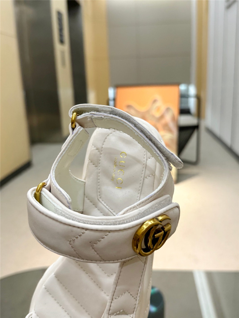 Gvc*1 double g strappy house sandals in white quilted leather