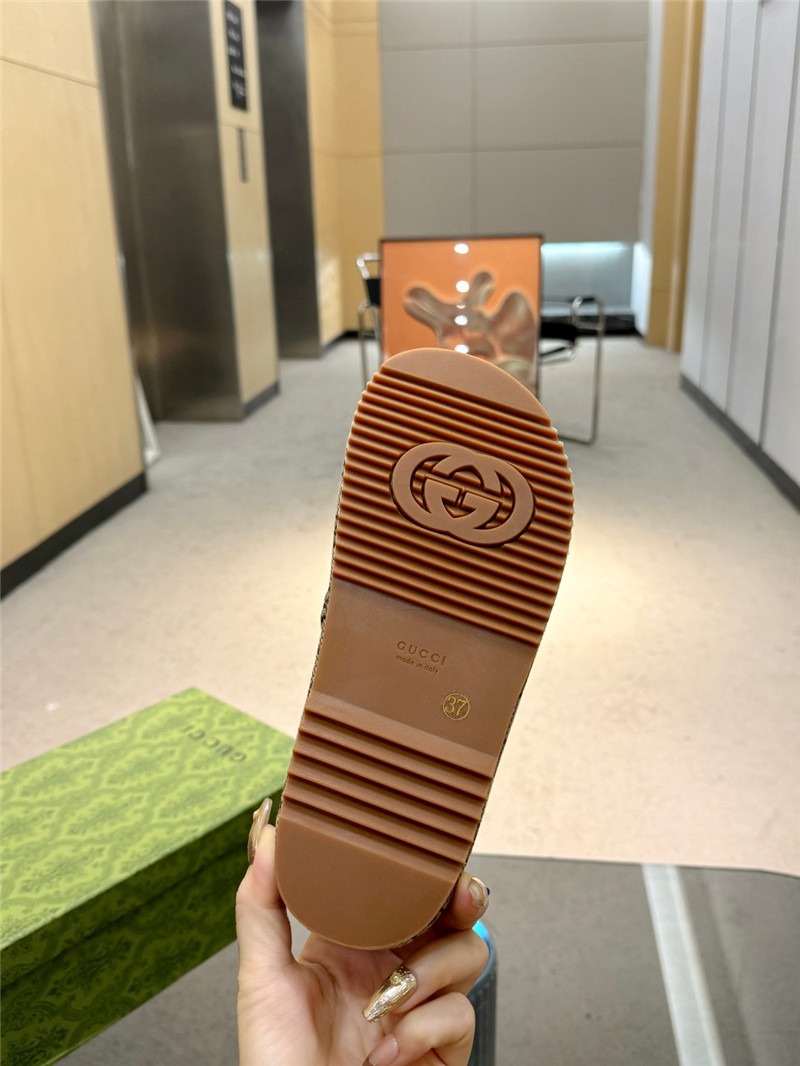 Gvc*1 platform strap sandals in brown oblique canvas