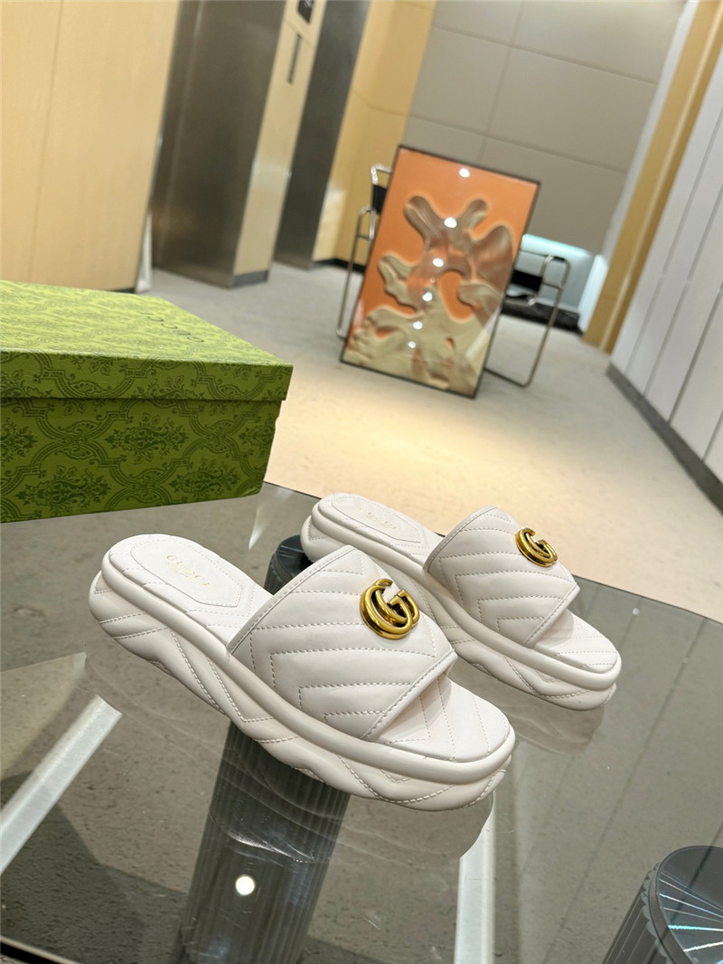 Gvc*1 gg marmont white quilted leather slide sandals