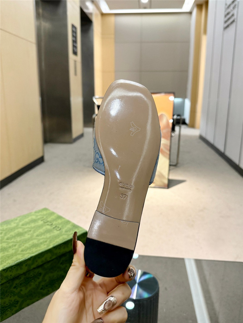 Gvc*1 interlocking g slide sandal in blue gg canvas