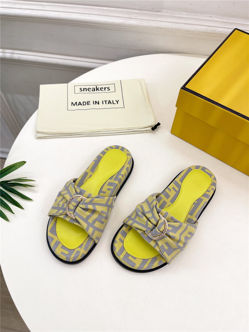 F**di feel grey & yellow ff jacquard slides