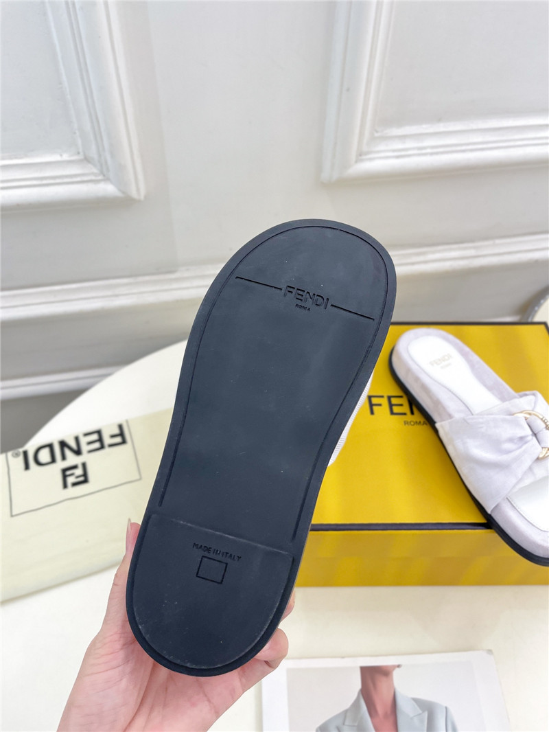 F**di feel white ff jacquard slides