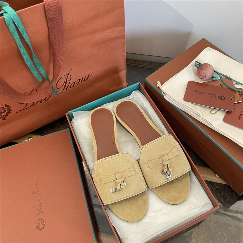 L0r0 P1ana summer charms sandals in egyptian rock suede