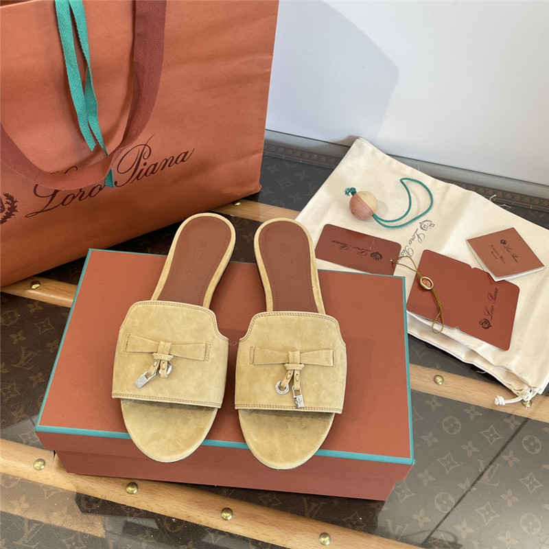 L0r0 P1ana summer charms sandals in egyptian rock suede