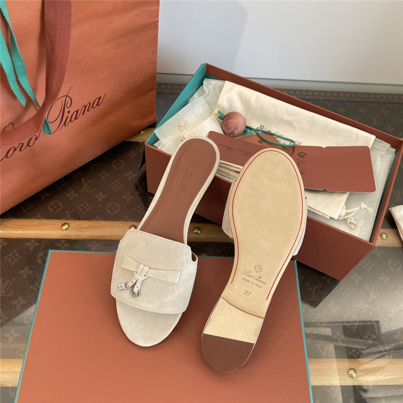 L0r0 P1ana summer charms flat sandals in neutral suede