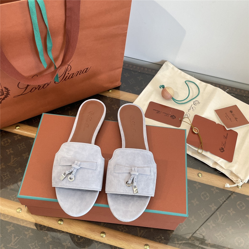 L0r0 P1ana summer charms sandals in powder pearl suede