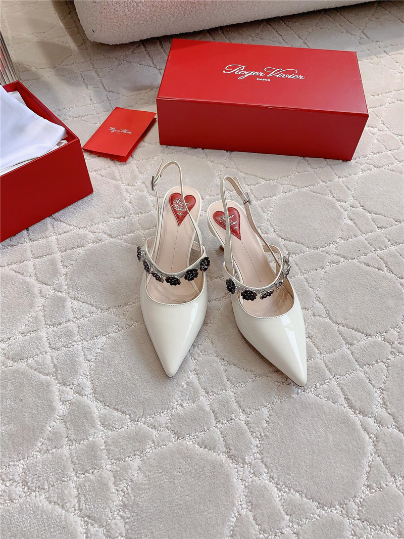 Roger Vivier Virgule Flower Ivory Patent Slingback Pumps