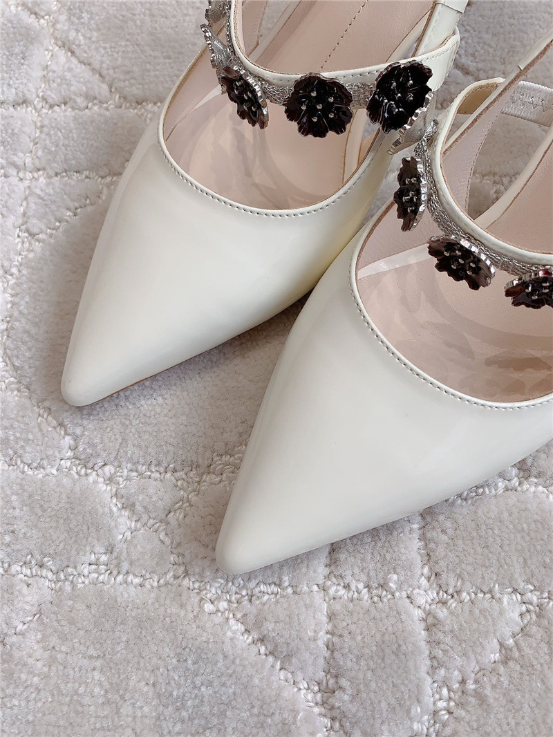 Roger Vivier Virgule Flower Ivory Patent Slingback Pumps