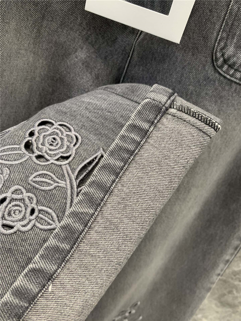 Ch**el camellia hollow front pocket jeans replica clothes