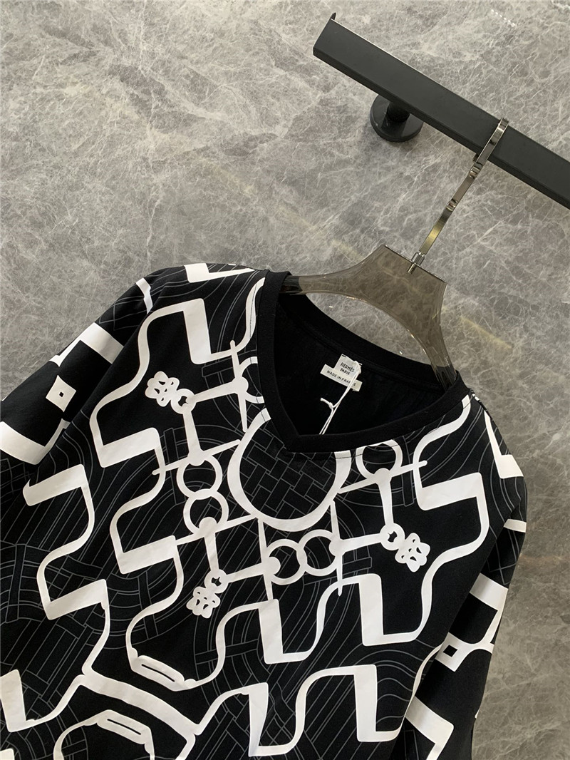 H**me5 geometric print v-neck short-sleeved t-shirt replicas clothes