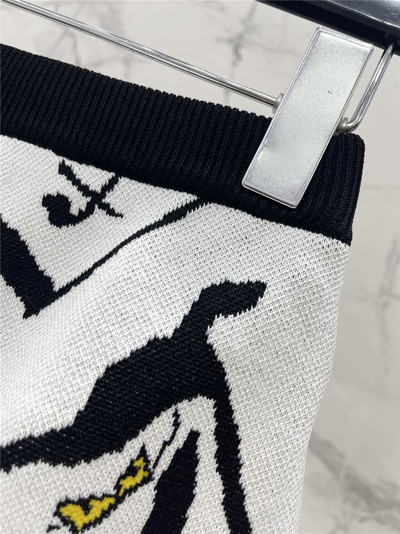 F**di new skirt replica clothing sites