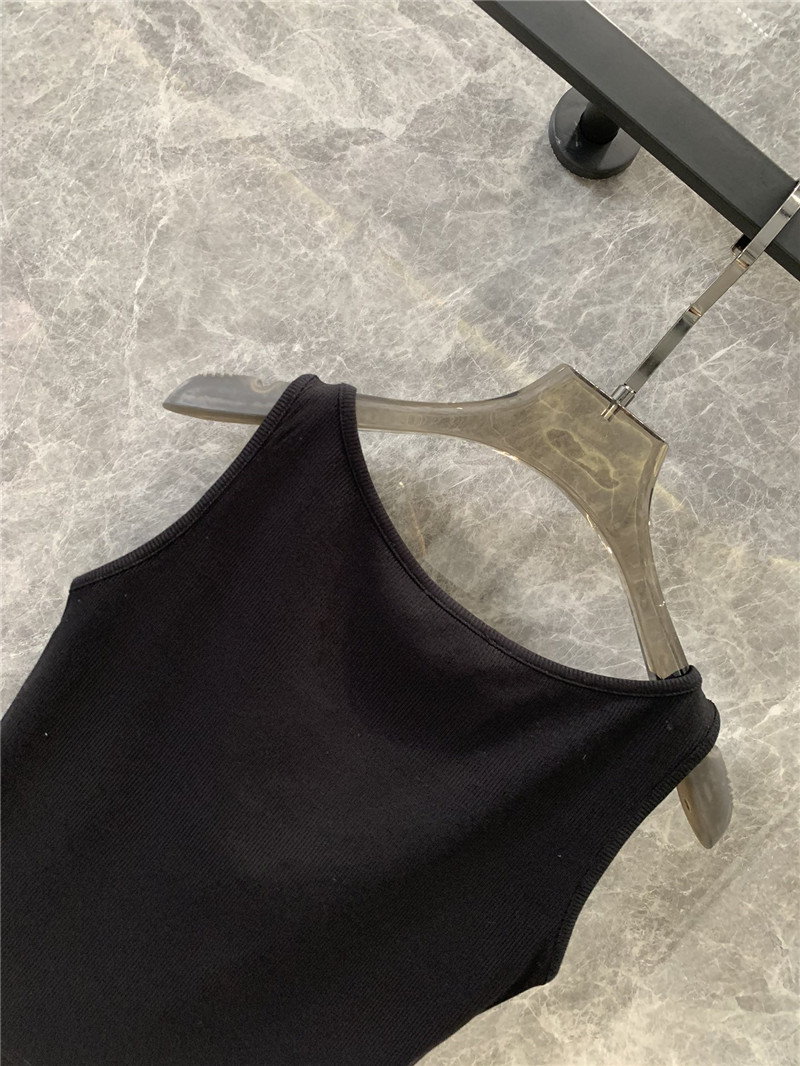 M1um1u letter hardware button hollow vest replica d&g clothing