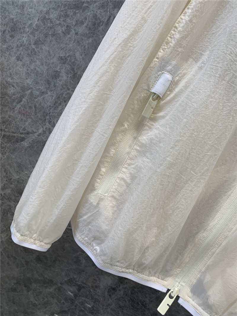 Bv*b*rry lightweight sun protection hooded jacket replica clothing