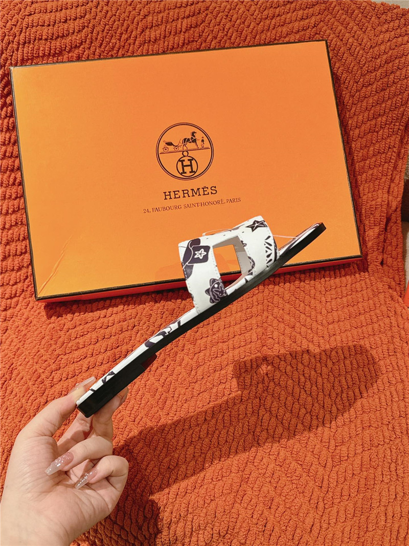 H**me5 oran sandal with white animaux bandana