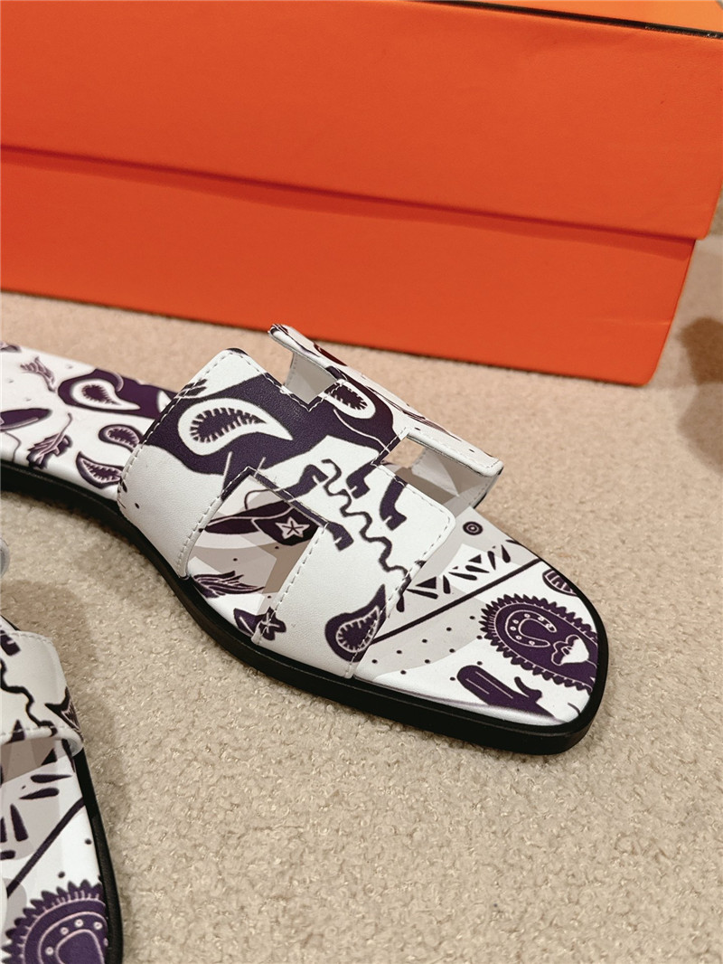 H**me5 oran sandal with white animaux bandana