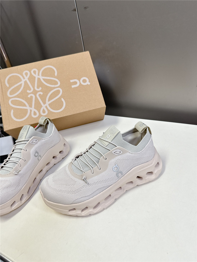 L0ew* + on cloudtilt 2.0 stretch sneakers in gray