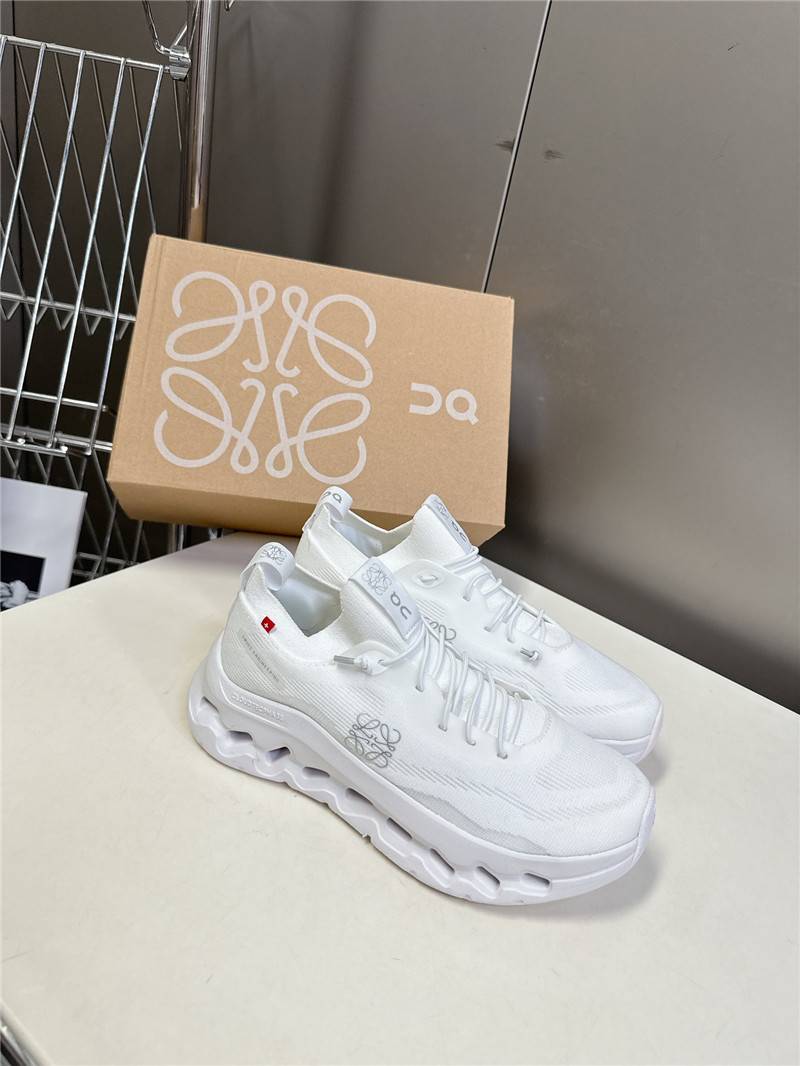 L0ew* + on cloudtilt 2.0 white stretch sneakers