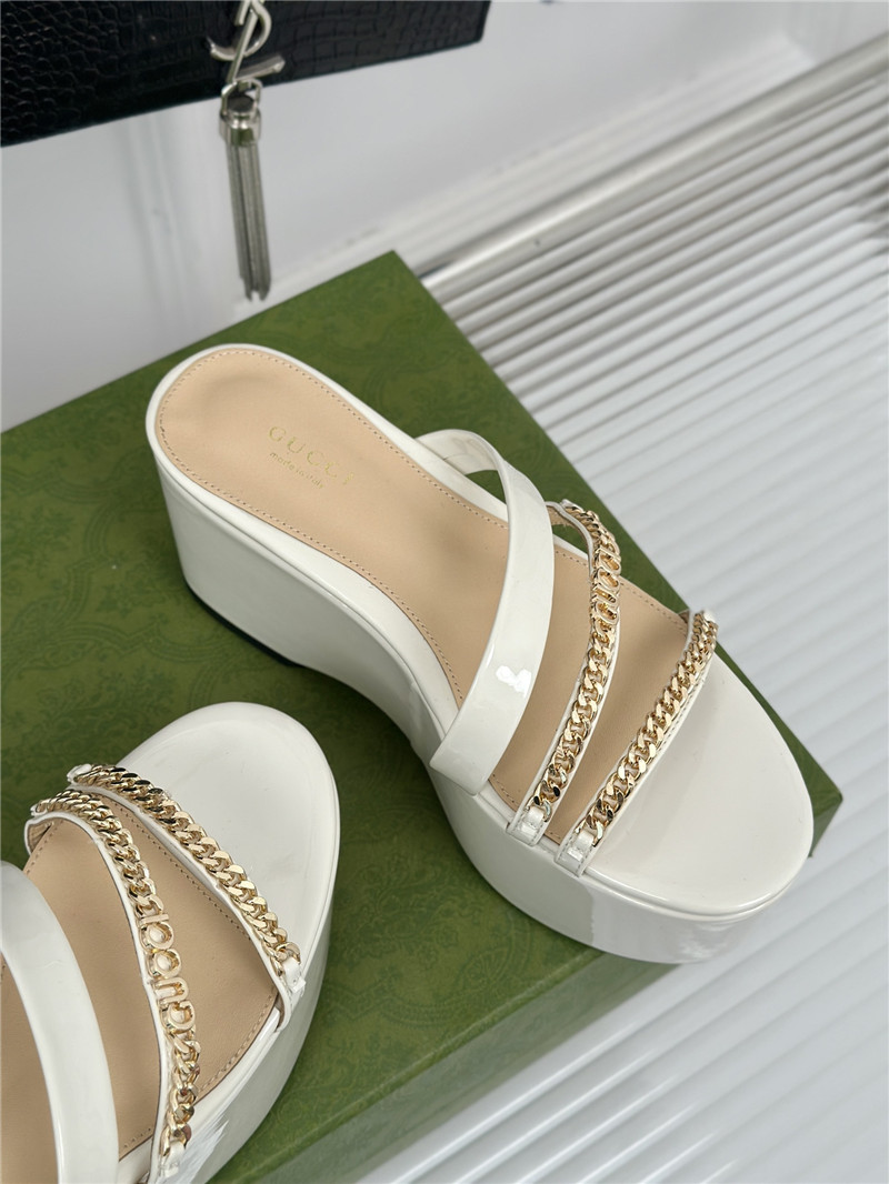 Gvc*1 signoria chain strappy platform slides in white