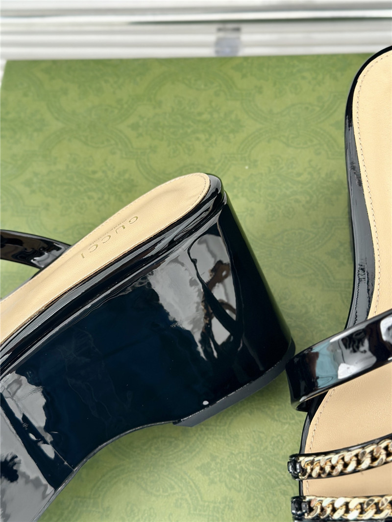 Gvc*1 signoria chain strappy platform slides in black