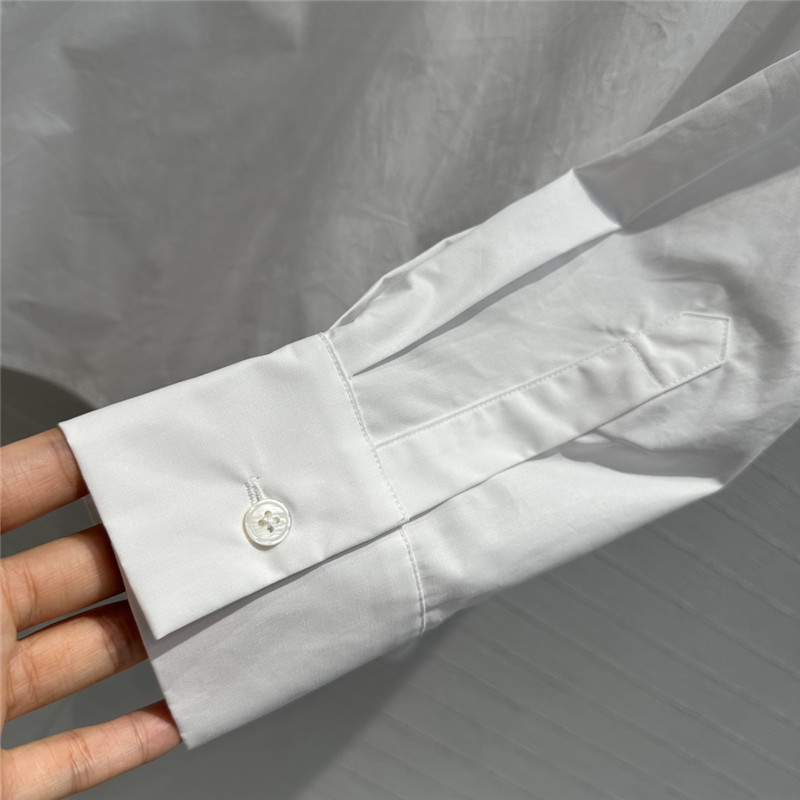 Va1e*ntin0 beaded v-neck shirt replicas clothes