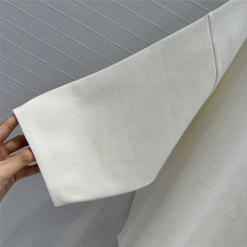 Va1e*ntin0 v logo sweater replica designer clothes