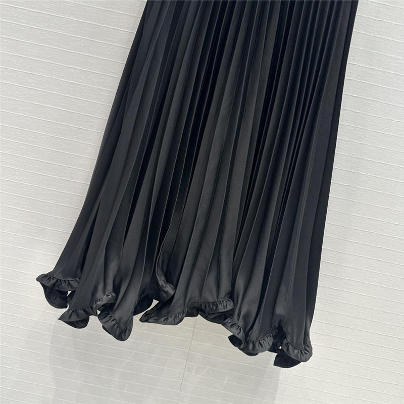 Va1e*ntin0 ach**elordion lace skirt replica d&g clothing